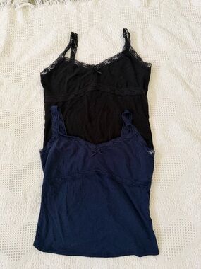 Tilly's Lace-Trim Camisole Set in Black and Navy